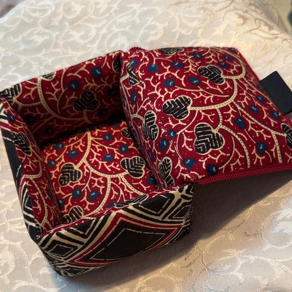 Handmade gift box vintage mixed pattern gift “puffer”‎ Geometric quilted padded